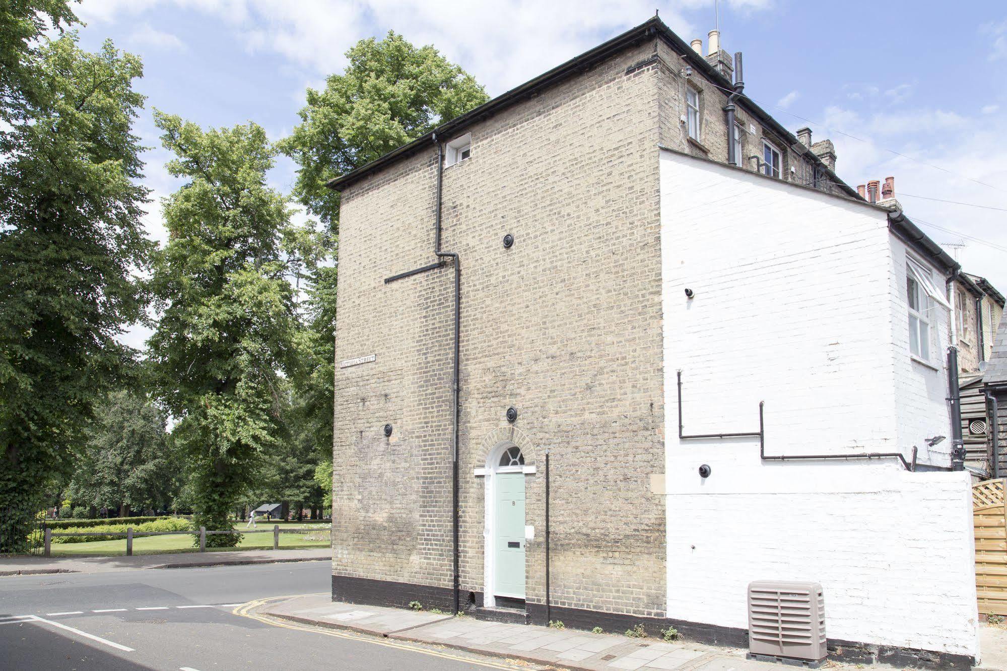 Cambridge City Apartments Esterno foto