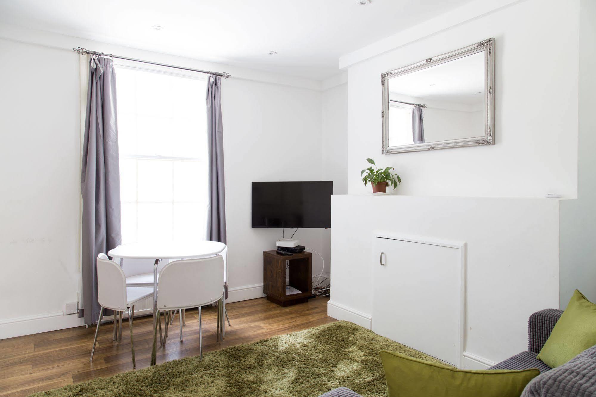Cambridge City Apartments Esterno foto
