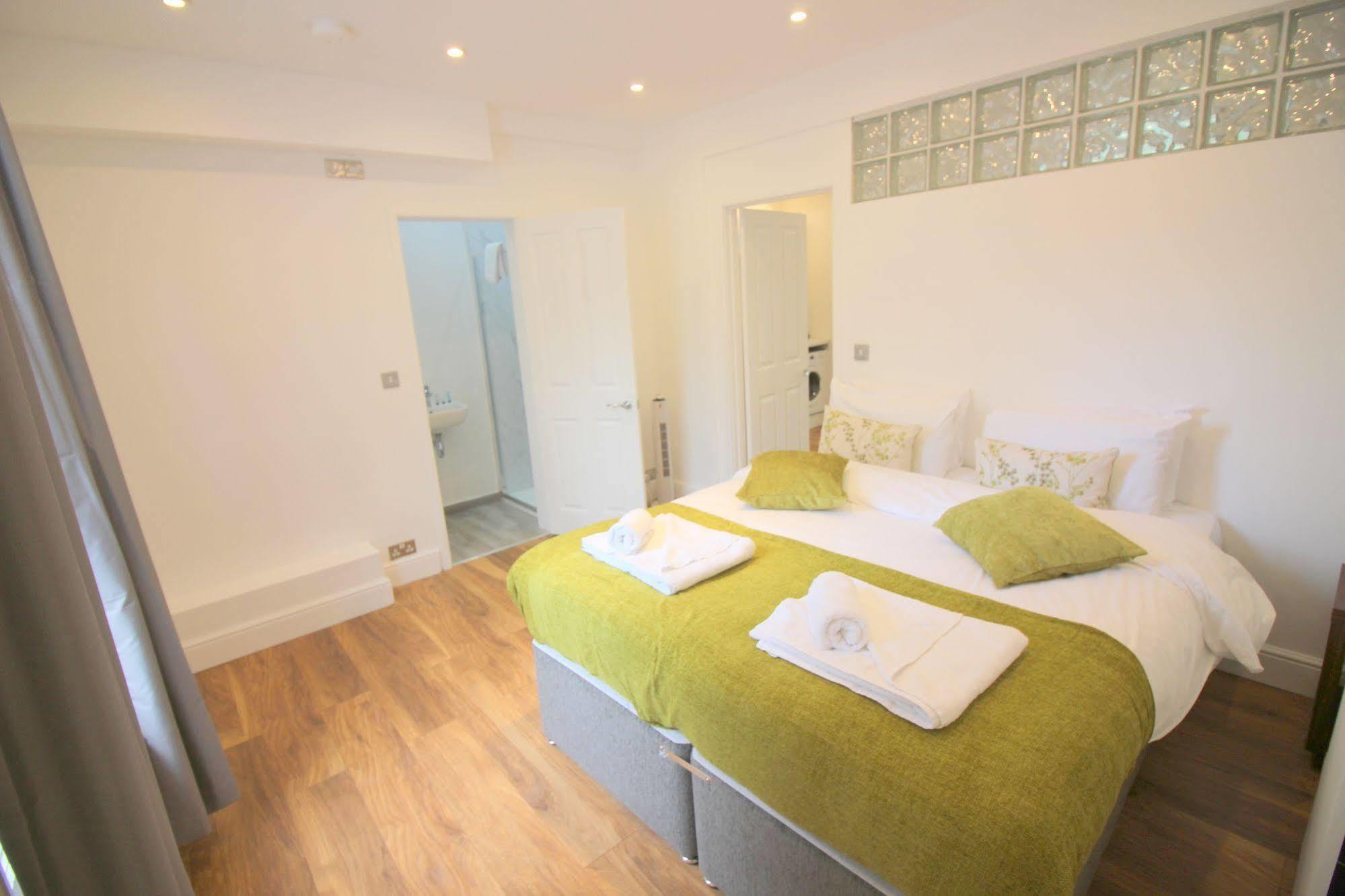 Cambridge City Apartments Esterno foto