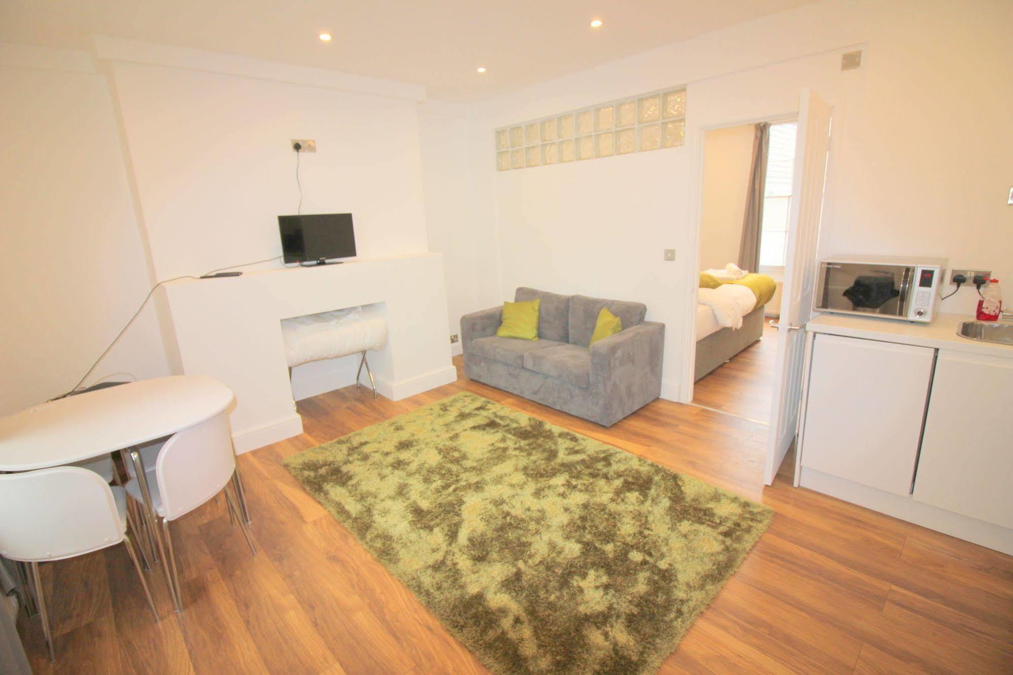 Cambridge City Apartments Esterno foto