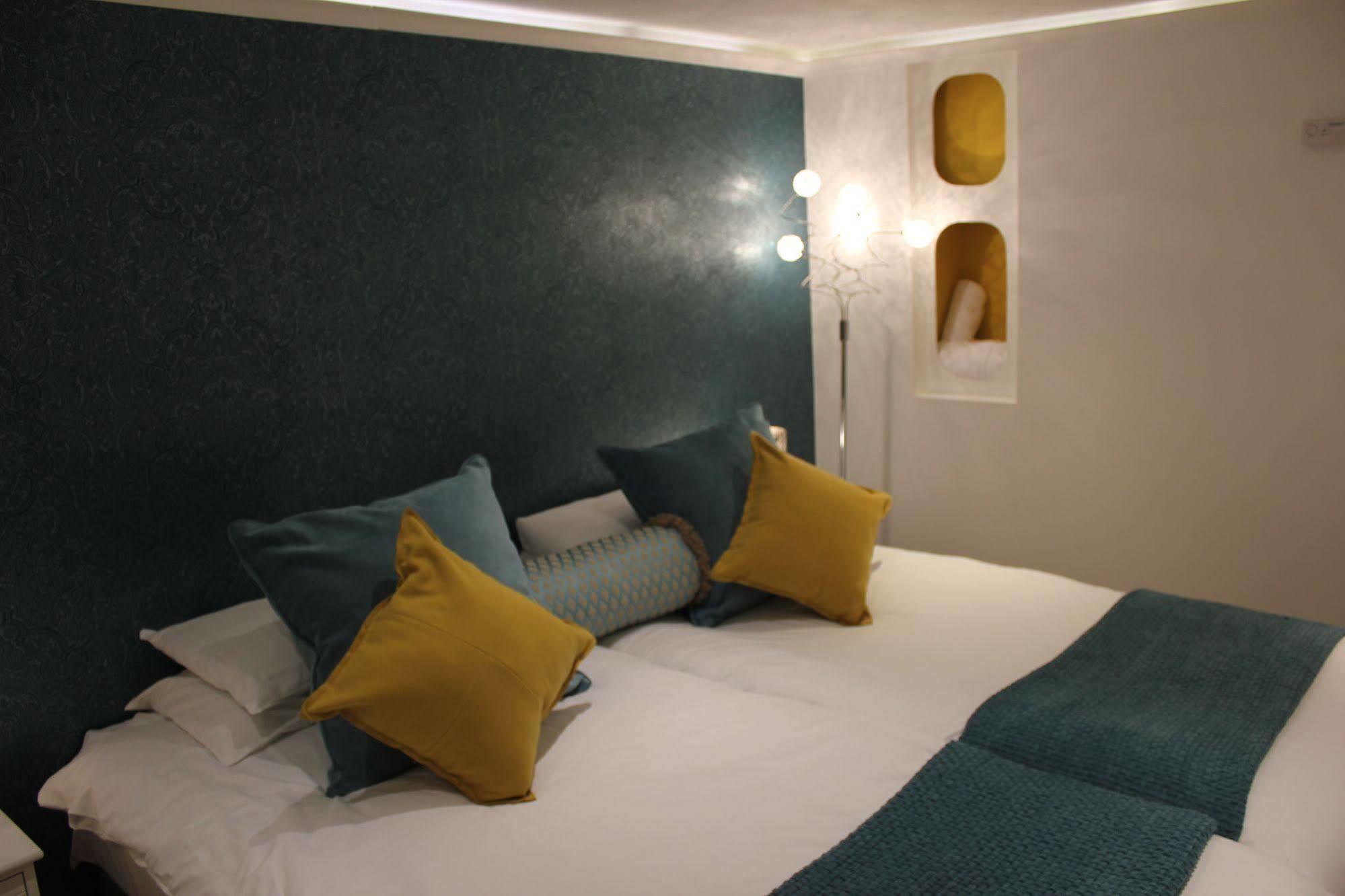 Cambridge City Apartments Esterno foto